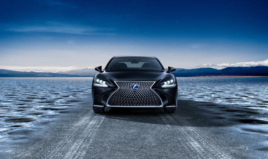 Lexus LS500h 2017 года  (WW) (фото 29 из 58)